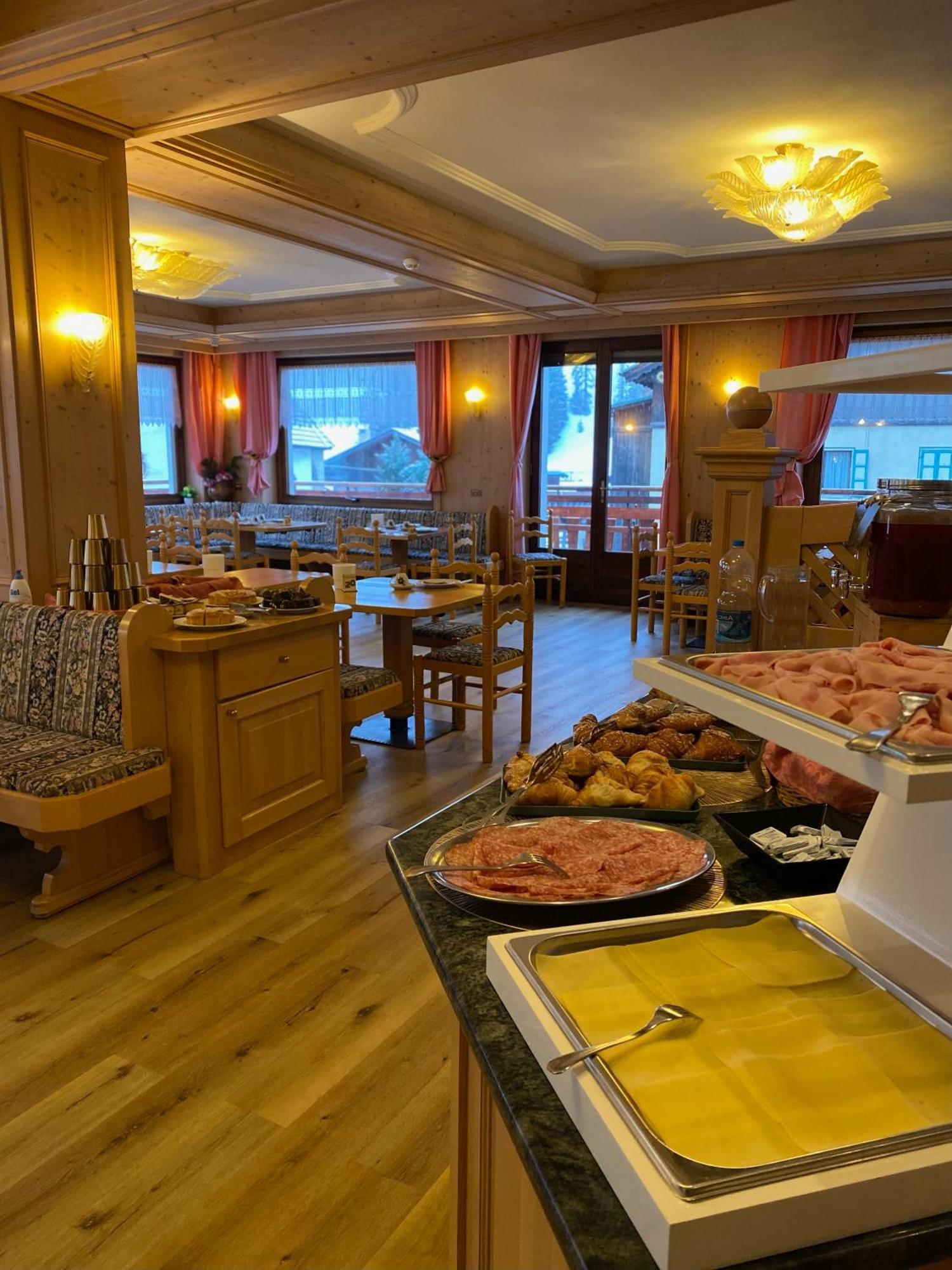 Hotel B&B Lorenzini Ski Selva di Cadore Esterno foto